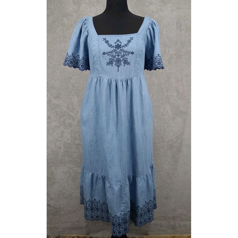 Old Navy‎ Chambray Embroidered Smocked Midi Dress Cottagecore Peasant Boho Blue